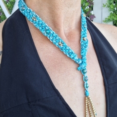 Turquoise macrame necklace 