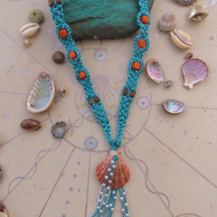 Turquoise macrame necklace with ocean shell 