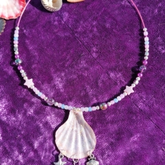 Choker with ocean shell 
