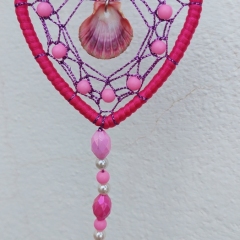 Small hanging heart ornament with shell