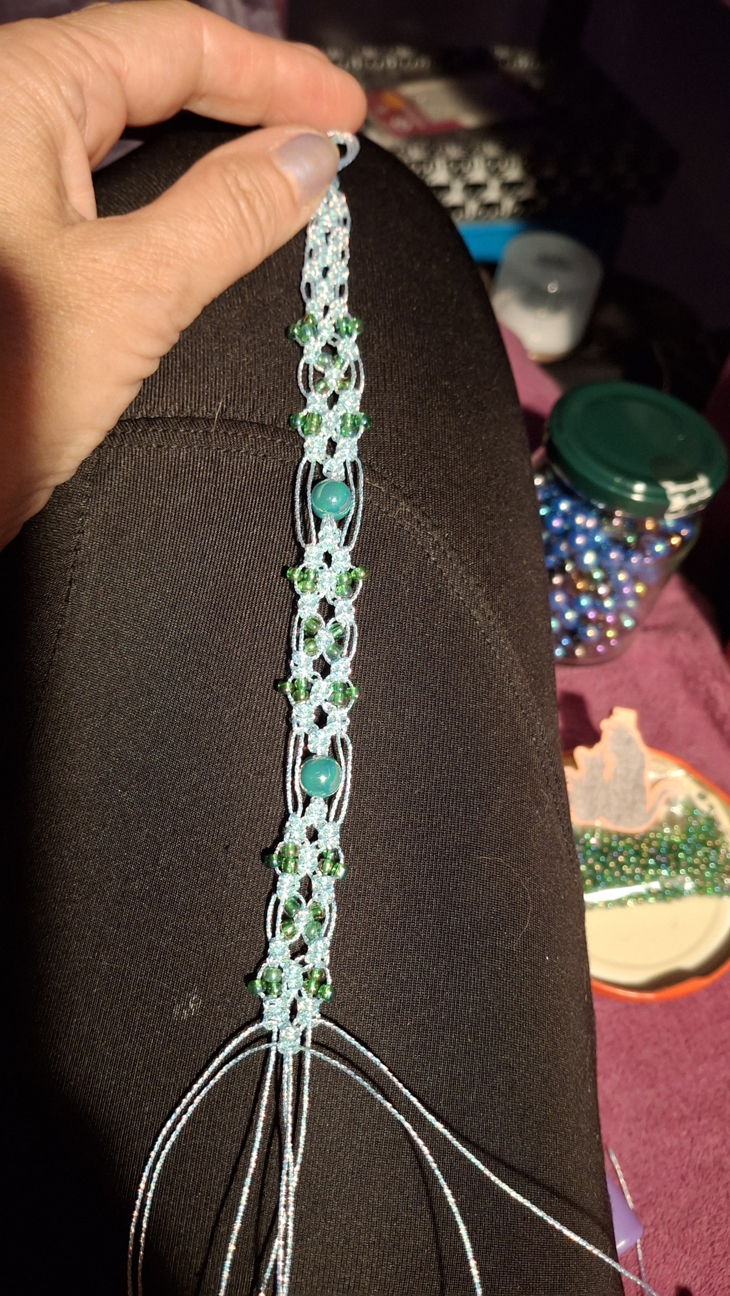 Creando un collar de macramé